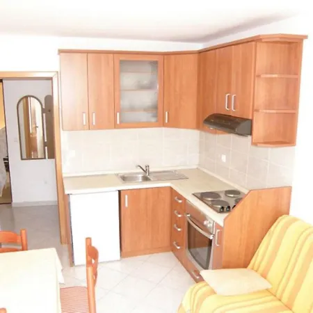 Srecko - Close To Center With Terrace Apartment *