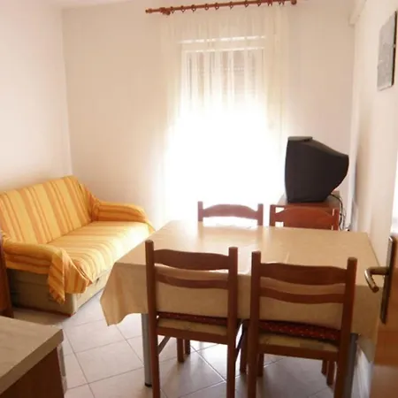 Apartment Srecko - Close To Center With Terrace *