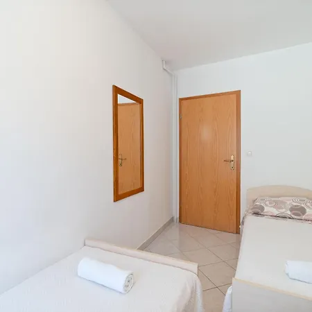 Apartment Srecko Kukljica